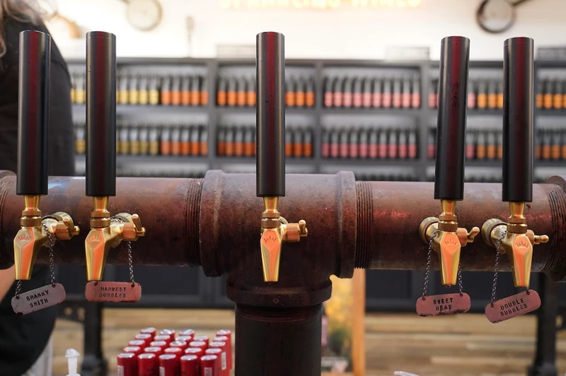 Smokin Banjo is home to Gatlinburg wine